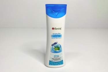 Kaffir Lime Herbal Shampoo от Dok Bua Ku травяной шампунь против перхоти "каффир-лайм" 200 мл